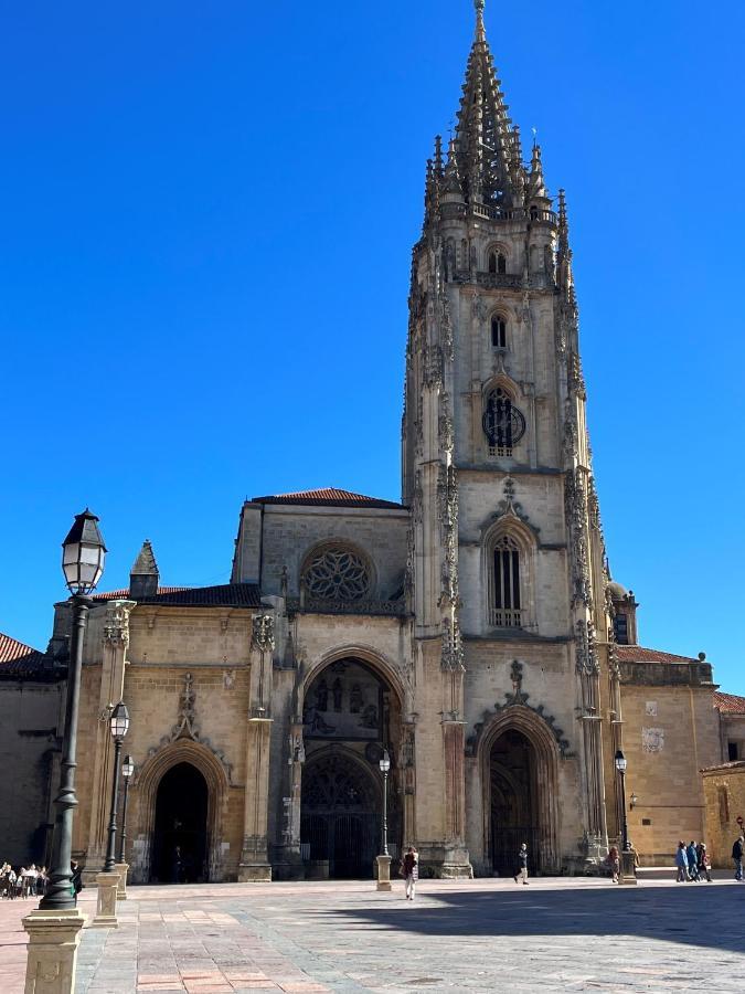 Apartamento Wamba - La Catedral Oviedo Esterno foto